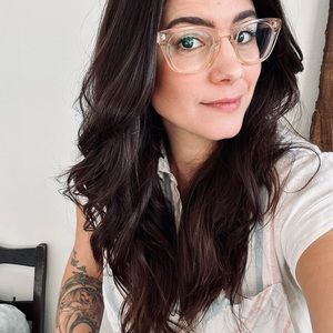 Meet your Posher, Esther